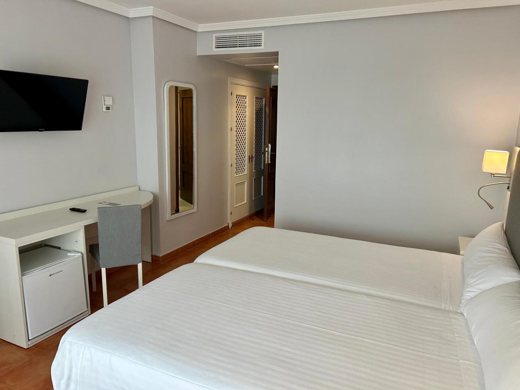 Hotel Bahia Sur Сан Фернандо Экстерьер фото